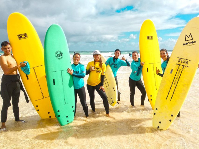 Surfing Class with a Pro Surfer